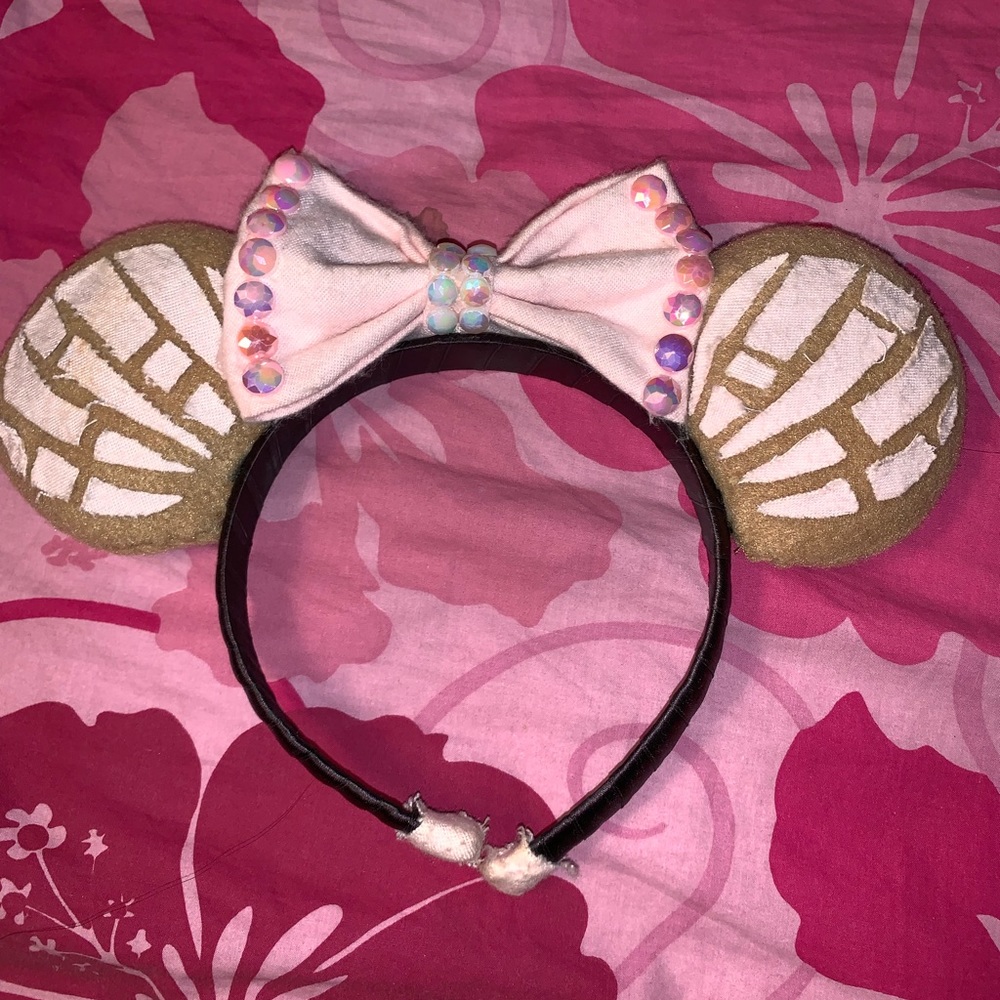 Handmade Mickey concha ears!!